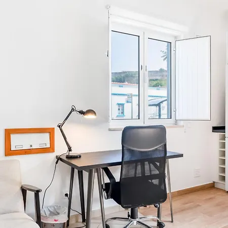 Appartement Modern Retreat In By Lovelystay